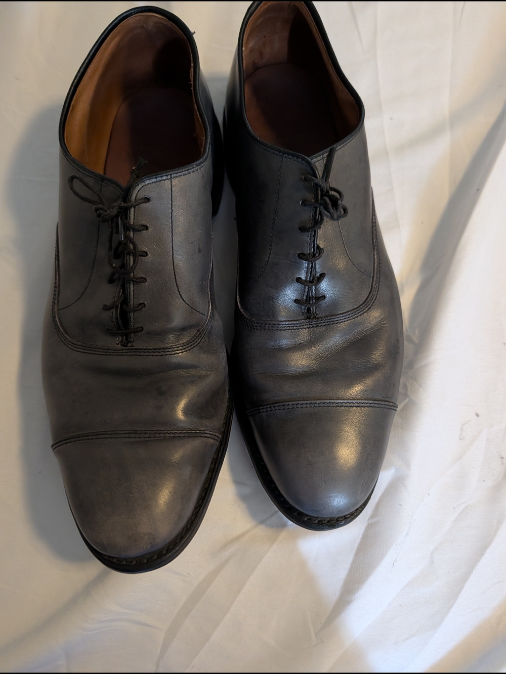 Allen Edmonds Men's Gray Leather Cap-Toe Oxfords
